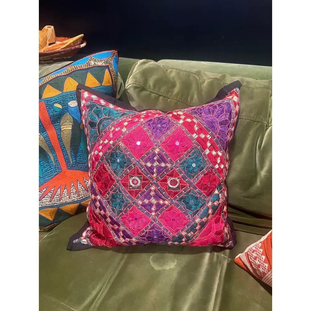 Artisan cover pillow